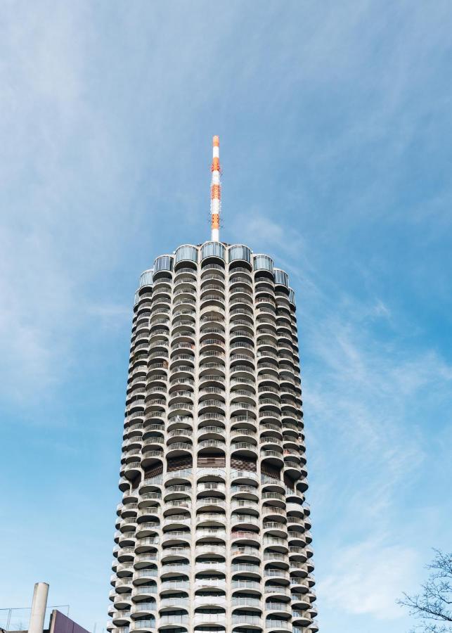 Great City View I 26 Floor I Netflix And Boxspringbed Augsburg Exteriér fotografie